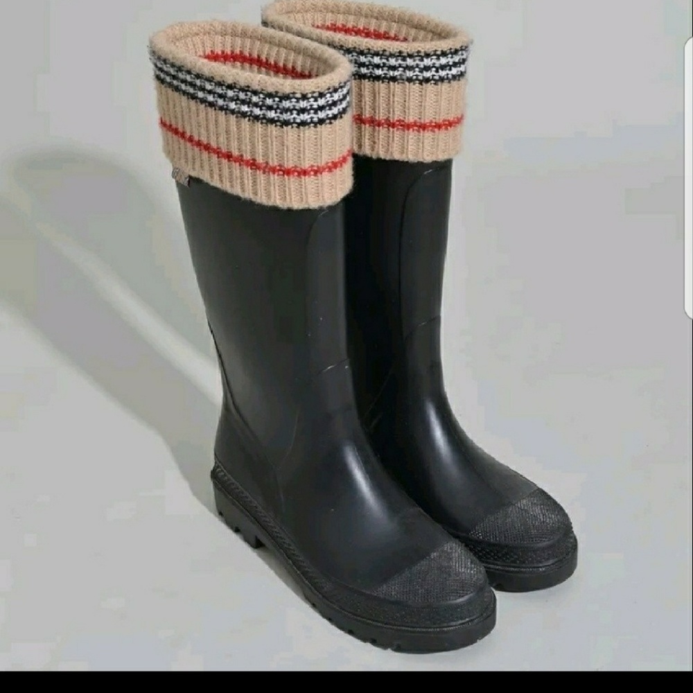 BURBERRY RAIN BOOTS 100% AUTHENTIC